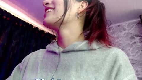 Snapshot of lucii_19 chatting on 18, 11, 2025 Lucia online show from 18, 11, 2025