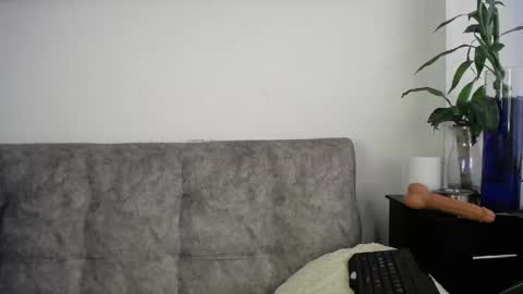 luciiana online show from 29, 4, 2026