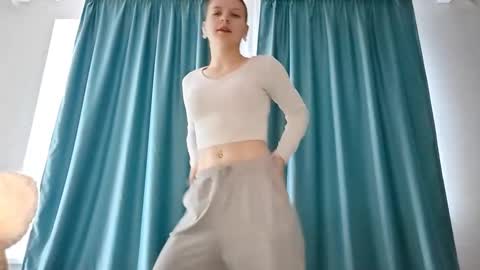 Monika online show from 4, 11, 2025