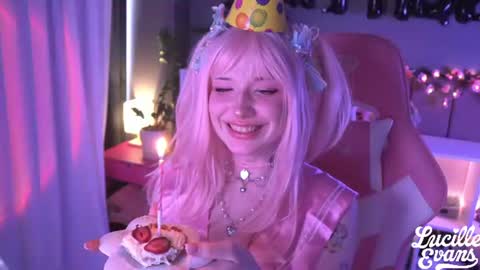 Lucy UwU online show from 30, 7, 2026