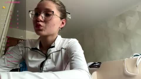 Snapshot of lucindascercy chatting on 14, 6, 2026 Maya online show from 14, 6, 2026
