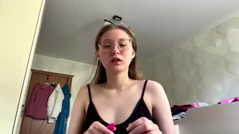 Snapshot of lucindascercy chatting on 2, 7, 2026 Maya online show from 2, 7, 2026