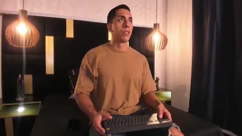 Lucio online show from 8, 5, 2026