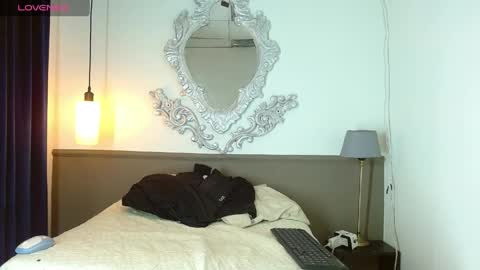 luckk_ online show from 11, 4, 2026