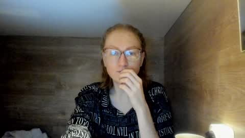 lucky_licky20 online show from 19, 1, 2025