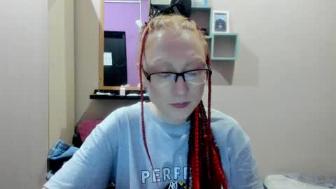 lucky_licky20 online show from 9, 3, 2025