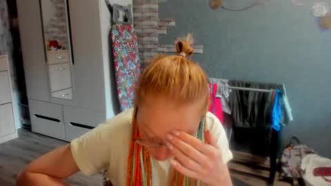 Snapshot of lucky_licky20 chatting on 8, 10, 2025 lucky_licky20 online show from 8, 10, 2025