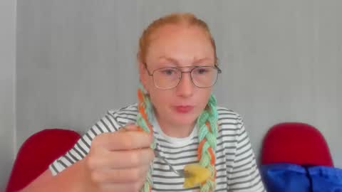 Snapshot of lucky_licky20 chatting on 16, 10, 2025 lucky_licky20 online show from 16, 10, 2025