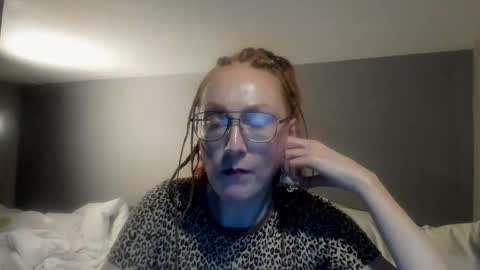 lucky_licky20 online show from 15, 3, 2026