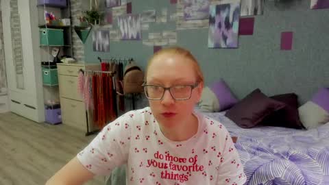 lucky_licky20 online show from 21, 4, 2026