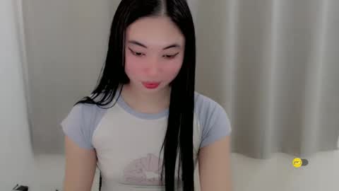 Snapshot of lucky_mariel chatting on 4, 12, 2024 mariel online show from 4, 12, 2024