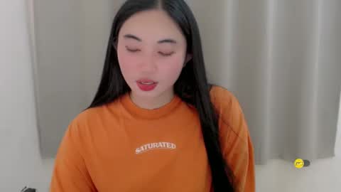 Snapshot of lucky_mariel chatting on 12, 12, 2024 mariel online show from 12, 12, 2024