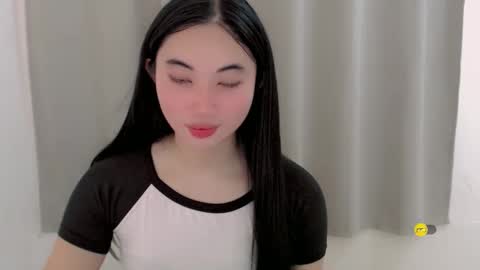 Snapshot of lucky_mariel chatting on 15, 12, 2024 mariel online show from 15, 12, 2024