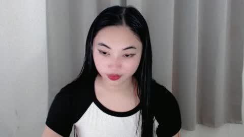 Snapshot of lucky_mariel chatting on 2, 2, 2025 mariel online show from 2, 2, 2025