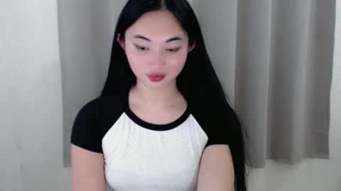 Snapshot of lucky_mariel chatting on 2, 2, 2025 mariel online show from 2, 2, 2025