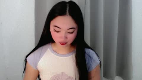 Snapshot of lucky_mariel chatting on 2, 3, 2025 mariel online show from 2, 3, 2025
