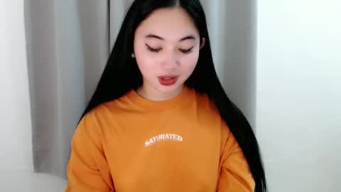 Snapshot of lucky_mariel chatting on 9, 3, 2025 mariel online show from 9, 3, 2025