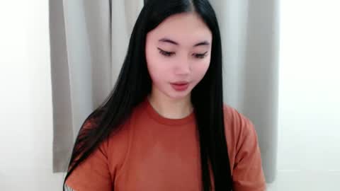 Snapshot of lucky_mariel chatting on 12, 3, 2025 mariel online show from 12, 3, 2025