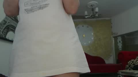 Snapshot of luckyanabella chatting on 9, 10, 2025 Ana online show from 9, 10, 2025