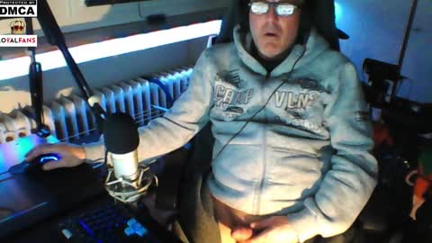        call me  Stefan online show from 25, 12, 2024