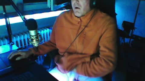        call me  Stefan online show from 8, 4, 2026