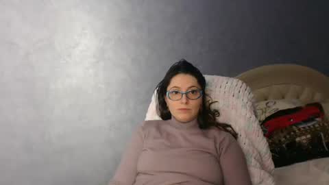 luckylinda23 online show from 6, 1, 2025
