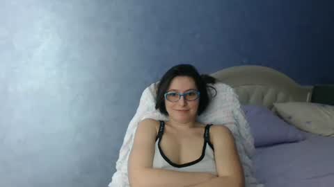 luckylinda23 online show from 11, 1, 2025