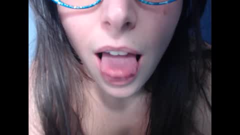 luckylinda23 online show from 17, 1, 2025
