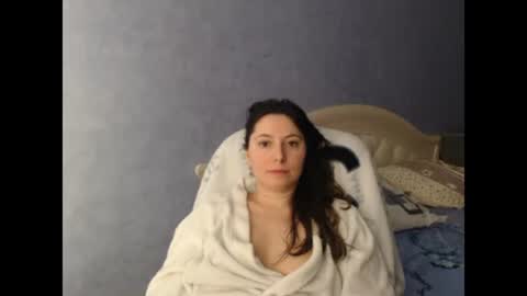 luckylinda23 online show from 4, 2, 2025