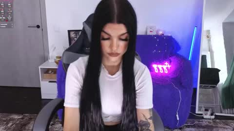 Monika online show from 25, 11, 2025