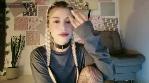 luckysapphire777 online show from 7, 5, 2026