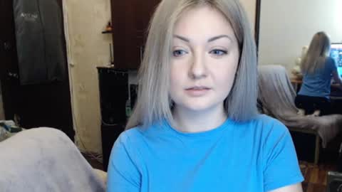 Snapshot of luckyshotgirl chatting on 21, 12, 2024 LuckyShot online show from 21, 12, 2024