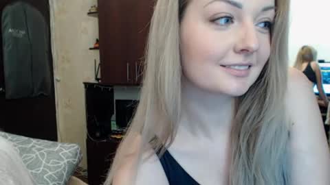 Snapshot of luckyshotgirl chatting on 23, 1, 2025 LuckyShot online show from 23, 1, 2025