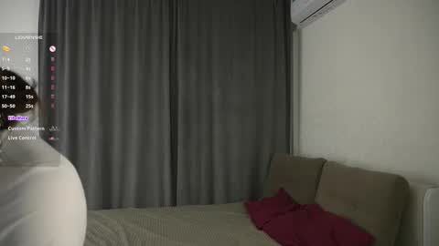 Rinredhead Gloriawith glasses Rayanother glasses online show from 12, 2, 2026