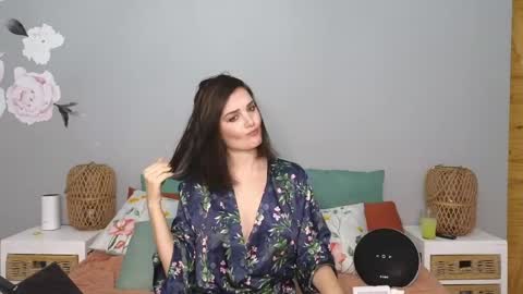 Snapshot of lucy1990xxx chatting on 4, 6, 2026 Lucy online show from 4, 6, 2026