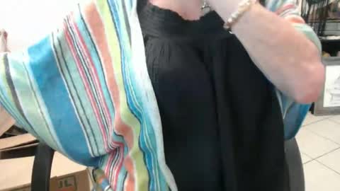 lucy_0000 online show from 16, 4, 2026