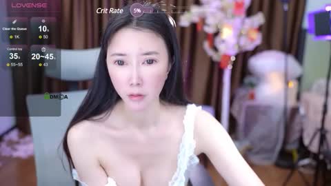 Snapshot of lucy__bb chatting on 1, 2, 2025 Lucy online show from 1, 2, 2025