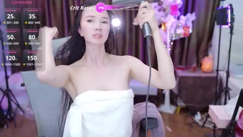 Snapshot of lucy__bb chatting on 15, 10, 2025 Lucy online show from 15, 10, 2025