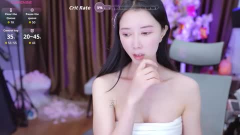 Snapshot of lucy__bb chatting on 24, 10, 2025 Lucy online show from 24, 10, 2025