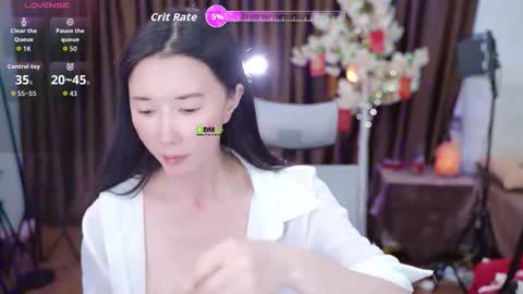 Snapshot of lucy__bb chatting on 4, 11, 2025 Lucy online show from 4, 11, 2025