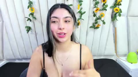 Snapshot of lucy_anal_ chatting on 8, 9, 2025 lucy_anal_ online show from 8, 9, 2025