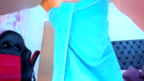 Snapshot of lucy_chanel chatting on 25, 6, 2026 lucy online show from 25, 6, 2026