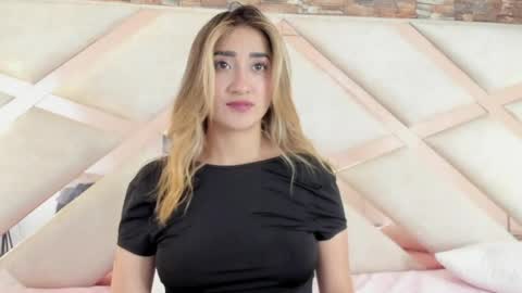 lucy_davies_ online show from 15, 5, 2026