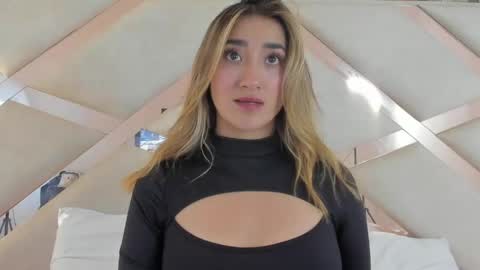lucy_davies_ online show from 28, 5, 2026
