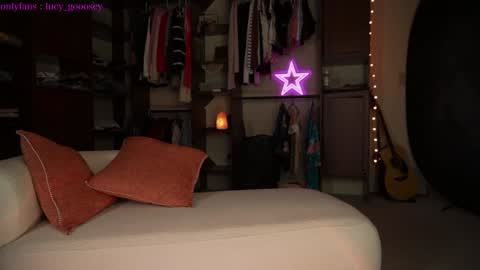 Snapshot of lucy_gooosey chatting on 13, 1, 2025 Lucy. online show from 13, 1, 2025