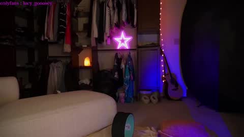 Snapshot of lucy_gooosey chatting on 19, 1, 2025 Lucy. online show from 19, 1, 2025