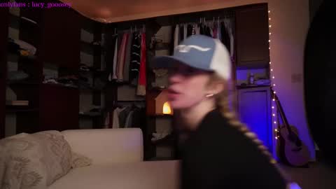 Snapshot of lucy_gooosey chatting on 28, 1, 2025 Lucy. online show from 28, 1, 2025