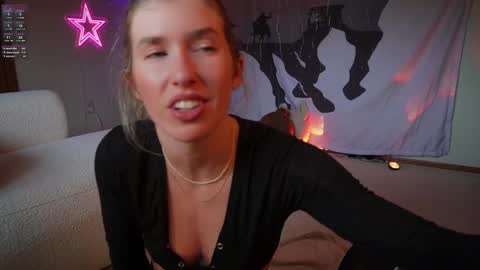 Snapshot of lucy_gooosey chatting on 20, 2, 2025 Lucy. online show from 20, 2, 2025