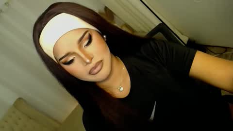 Snapshot of lucy_heartfiliaxxx chatting on 9, 11, 2025 MONA online show from 9, 11, 2025