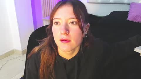 lucy_hs online show from 18, 2, 2025